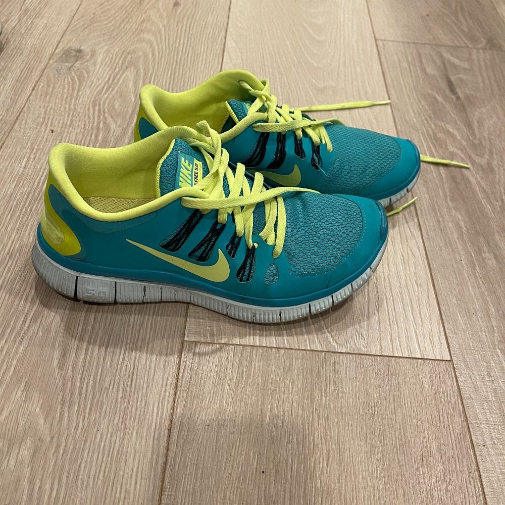 Nike Free Teal Blue Volt Yellow Running Shoes Size 7.5